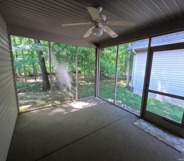 3408 Fox Ct, Evansville, IN 47711 - unfurnished sunroom featuring a ceiling fan
