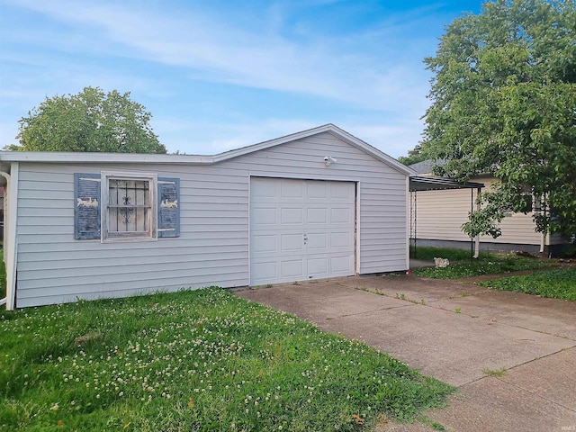 2550 N Kentucky Ave, Evansville, IN 47711 - garage with driveway