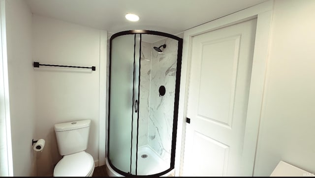 202 E Vine St, Mitchell, IN 47446 - full bath with a marble finish shower and toilet