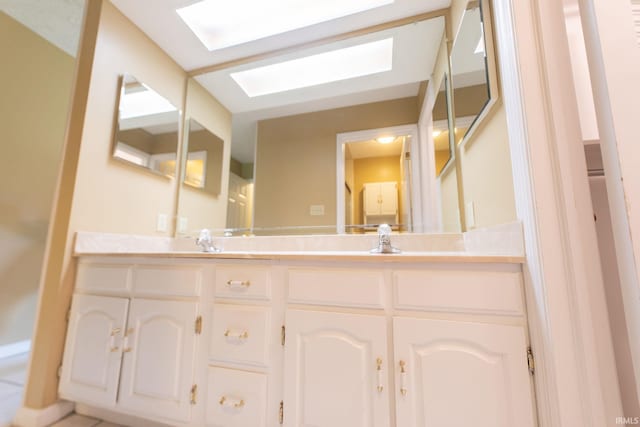 604 W Soutar Dr, Bloomington, IN 47403 - full bath with double vanity