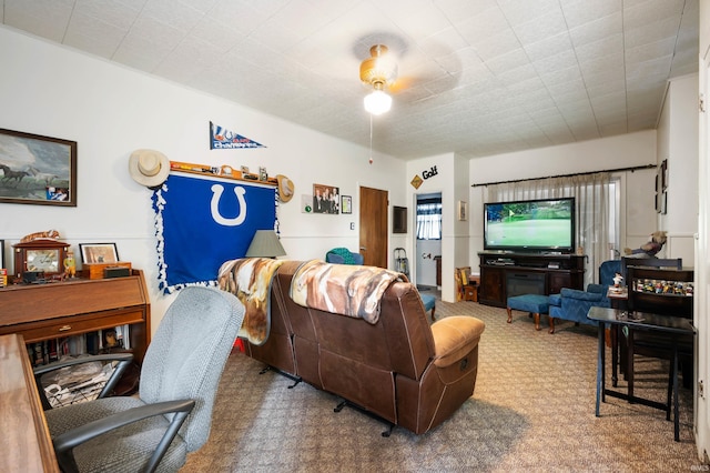3106 W Brook Dr, Muncie, IN 47304 - carpeted living room with a ceiling fan