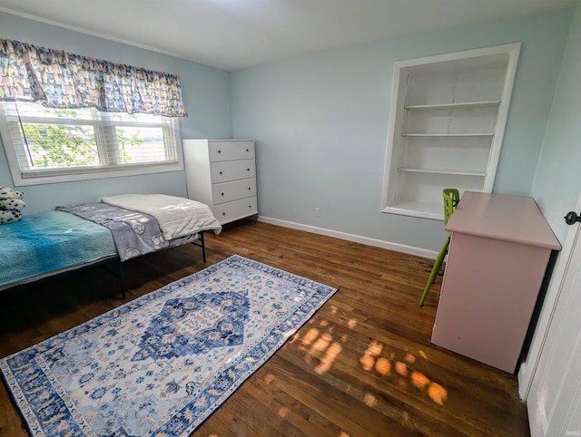 1406 N 800 E, Greentown, IN 46936 - bedroom featuring wood finished floors and baseboards