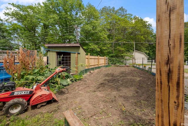2526 S Airport Rd, Monticello, IN 47960 - view of yard with an outdoor structure