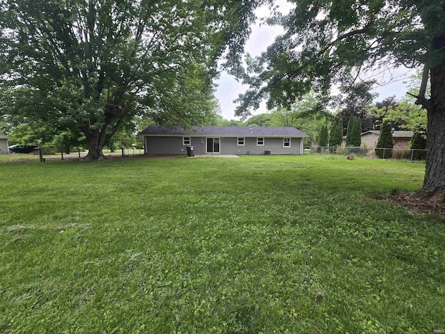2914 Marian Ave, Lafayette, IN 47905 - view of yard