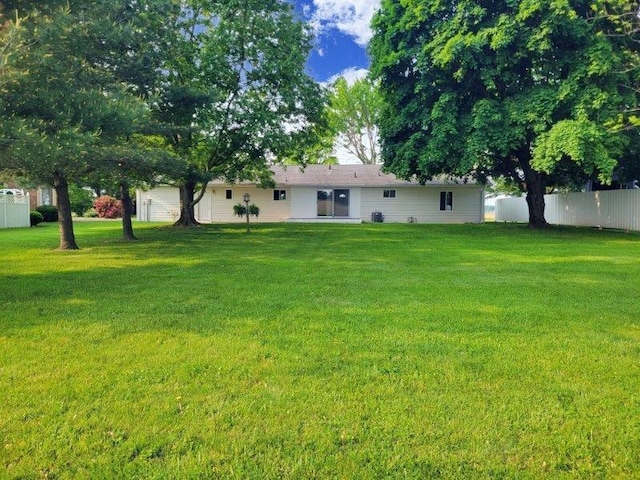 4624 3b Rd, Bremen, IN 46506 - view of yard