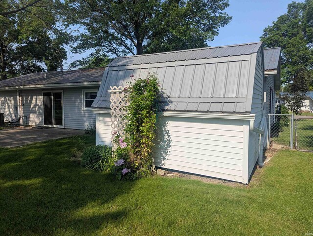 417 S Linn Grove Ave, Berne, IN 46711 - back of property with metal roof