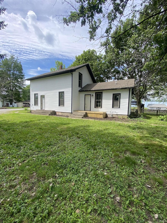 1824 Boxcar Ln, Auburn, IN 47606 - view of back of property