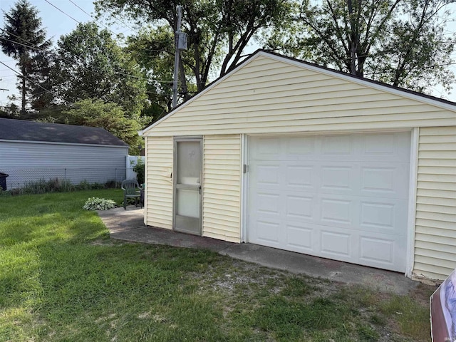 2520 Foxhall Dr, Lafayette, IN 47909 - view of garage