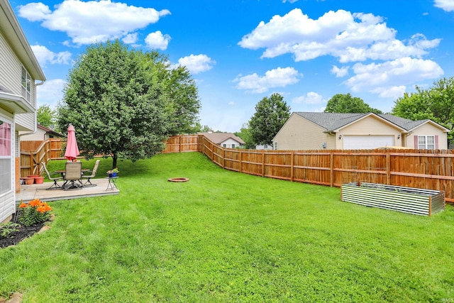 843 S Lantern Ln, Ellettsville, IN 47401 - view of yard featuring a patio area