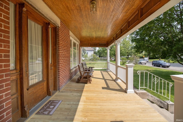 507 N Howard St, Union City, IN 47390 - porch with a lawn