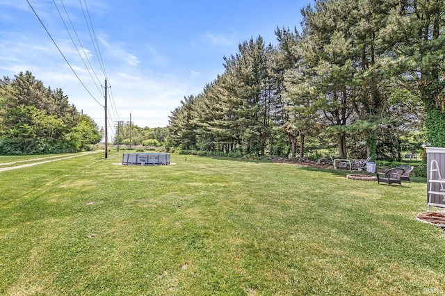 542 E Michigan St, New Carlisle, IN 46552 - view of green lawn
