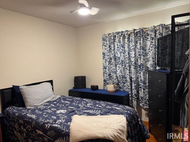 1402 E Culver Rd, Knox, IN 46534 - bedroom featuring a ceiling fan
