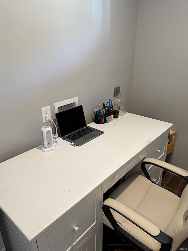 9 Deerfield Ln, Washington, IN 47501 - view of office area