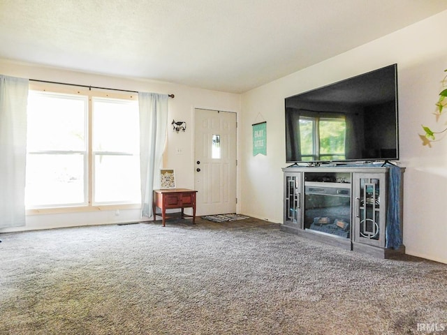 2363 N Oak Dr, Bluffton, IN 46714 - view of carpeted living area