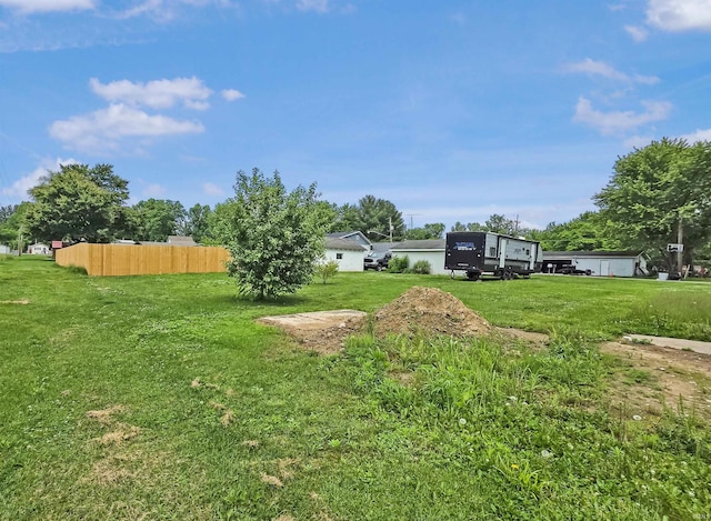 160 SW 5th St, Linton, IN 47441 - view of yard
