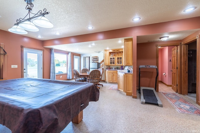4609 N Sheldon Dr, Churubusco, IN 46723 - rec room with a textured ceiling, light colored carpet, recessed lighting, and bar
