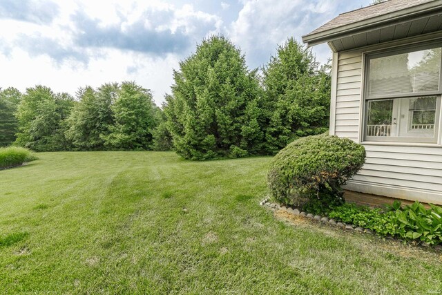 3915 S Allen Ct, Bloomington, IN 47401 - view of grassy yard
