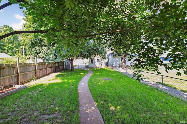 819 S 8th St, Goshen, IN 46526 - view of yard