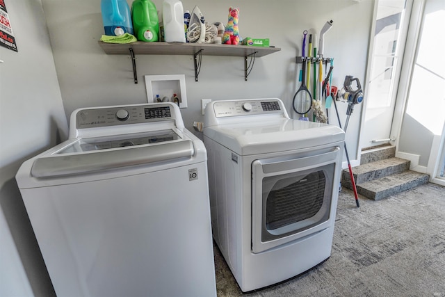 104 N Jefferson St, Pine Village, IN 47975 - laundry area featuring independent washer and dryer