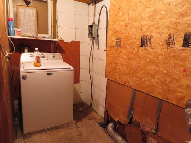 303 S Lenfesty Ave, Marion, IN 46952 - bathroom featuring washer / dryer