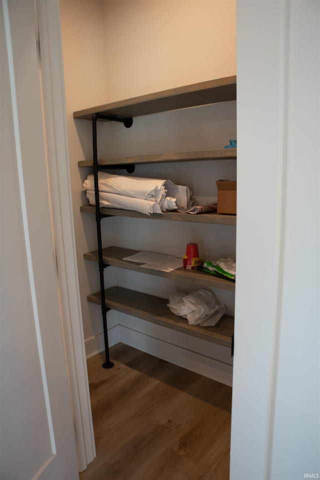 904 E Berry St, Fort Wayne, IN 46803 - view of pantry