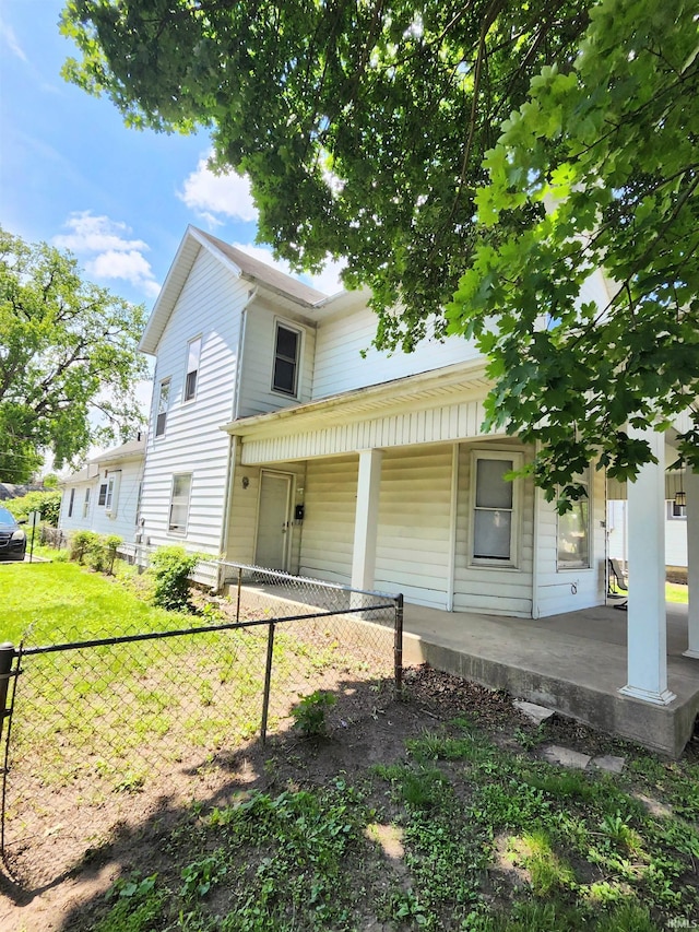 708 Columbia Ave, Fort Wayne, IN 46805 - view of front of home featuring a porch