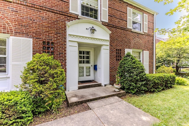 308 N Forest Ave, Muncie, IN 47304 - property entrance with brick siding