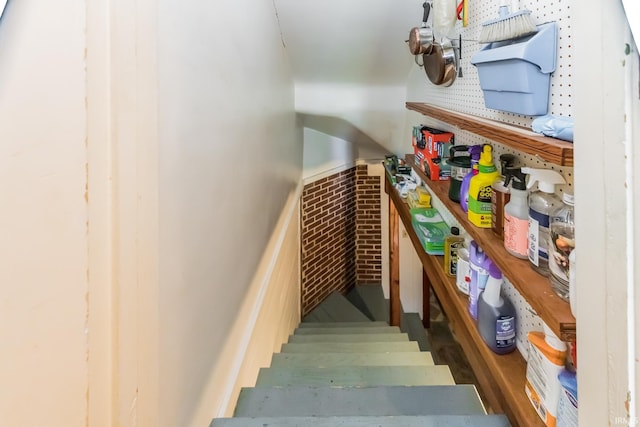 308 N Forest Ave, Muncie, IN 47304 - view of stairway