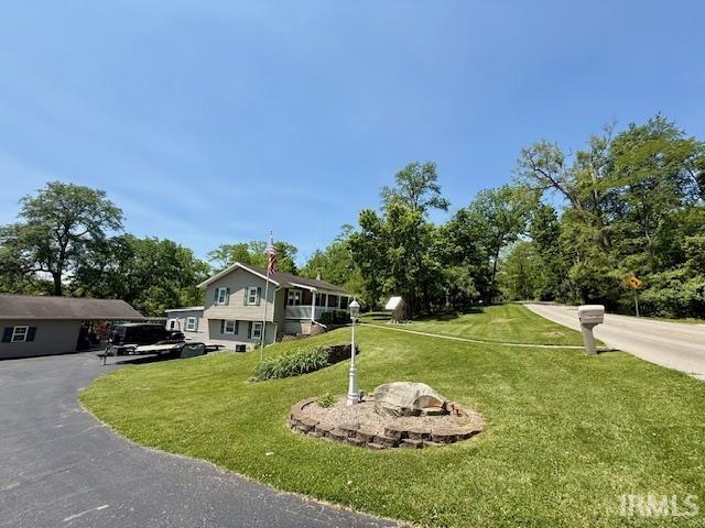 981 Keyser Ln, Richmond, IN 47374 - view of front of property with a front lawn