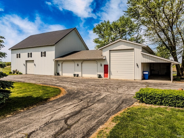 7782 S Warren Rd, Warren, IN 46792 - garage with a detached garage