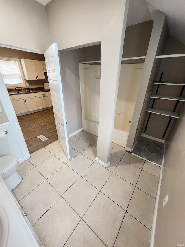 436 E Taber St, Fort Wayne, IN 46803 - view of closet