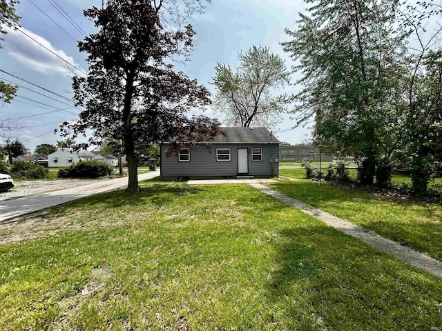 4314 Smith St, Fort Wayne, IN 46806 - view of grassy yard