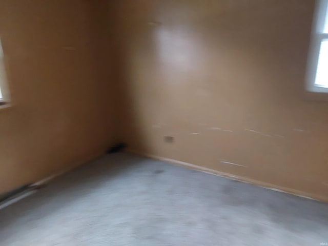 1006 W Rose St, South Bend, IN 46616 - spare room with baseboards
