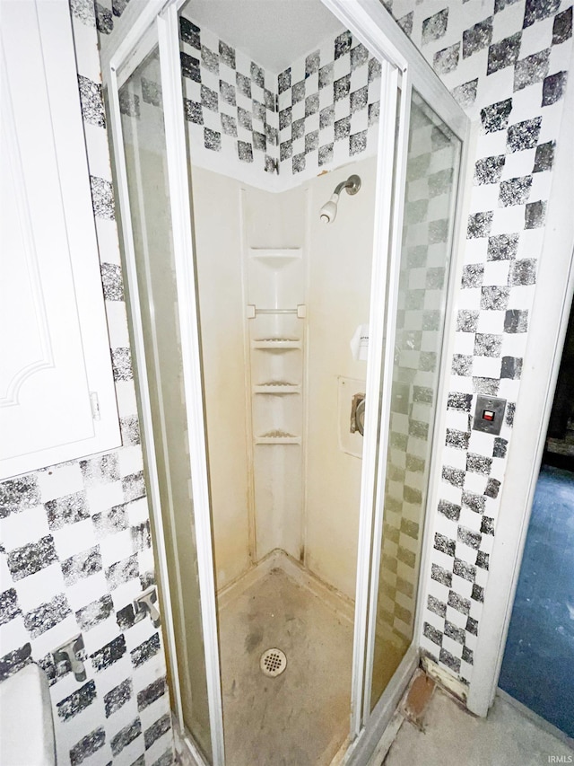 402 W Elm St, Gaston, IN 47342 - full bathroom featuring a shower stall