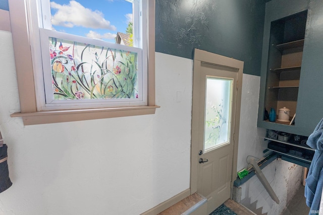 1712 High St, Fort Wayne, IN 46808 - view of doorway to outside