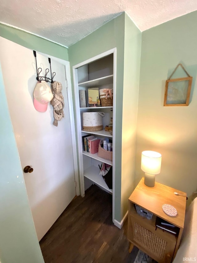 138 N Harrison St, Bloomfield, IN 47424 - view of pantry