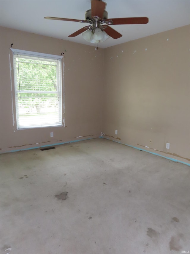 3910 Stringtown Rd, Evansville, IN 47711 - spare room with ceiling fan