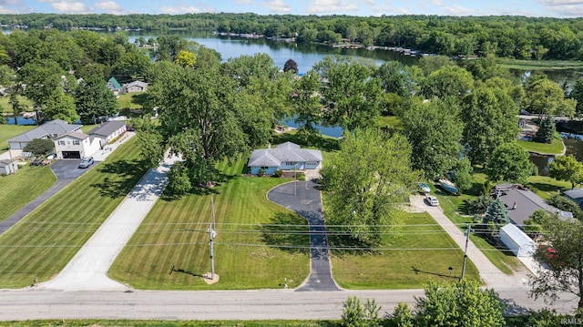 4294 E Defreese Rd, Syracuse, IN 46567 - drone / aerial view of a large body of water