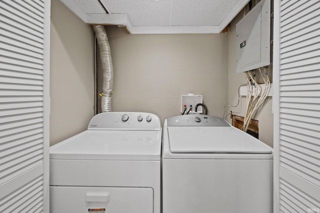1008 Beck Ln, Lafayette, IN 47909 - laundry room featuring separate washer and dryer and electric panel