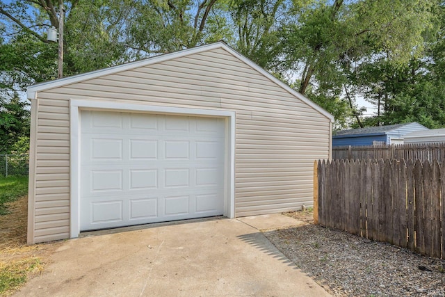 1008 Beck Ln, Lafayette, IN 47909 - detached garage with concrete driveway