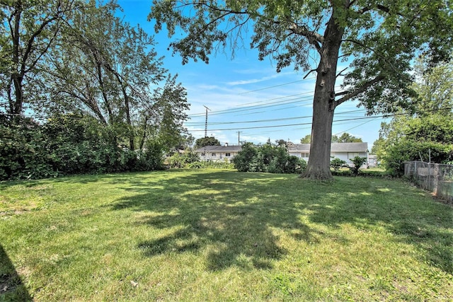 5209 Sunnyfield Pl, South Bend, IN 46619 - view of yard