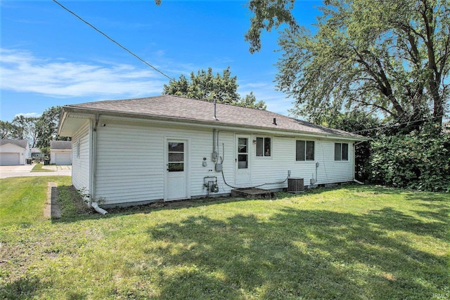 5209 Sunnyfield Pl, South Bend, IN 46619 - back of property featuring a yard