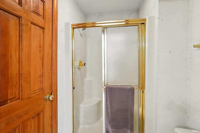 6011 W Wallen Rd, Fort Wayne, IN 46818 - bathroom with a stall shower