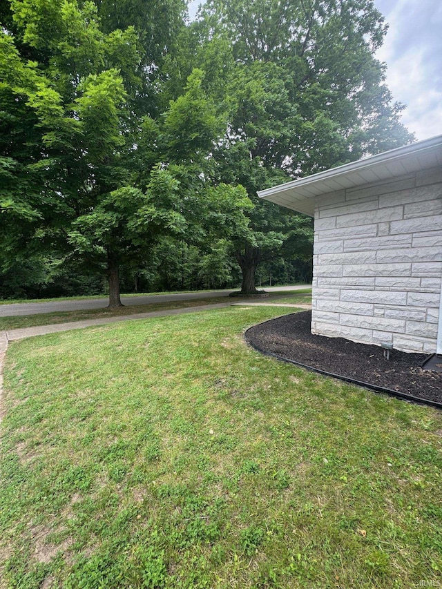 701 Ravine Park Blvd, Attica, IN 47918 - view of grassy yard