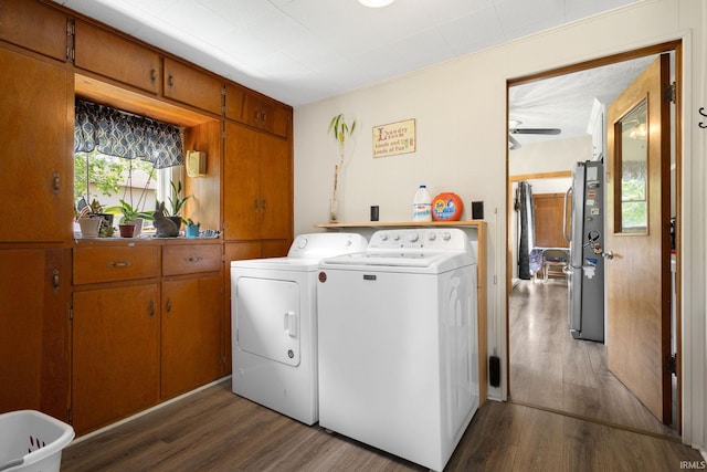 913 Cedar St, Elkhart, IN 46514 - laundry area featuring independent washer and dryer and wood finished floors