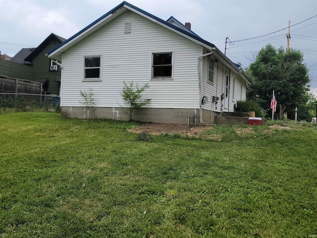 257 Center St, Auburn, IN 46706 - view of side of property