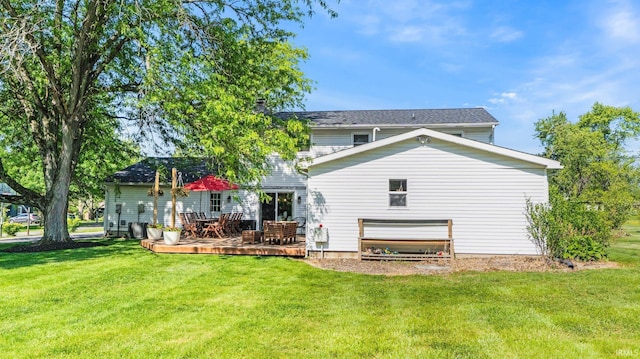 1229 Dell Cove Dr, Fort Wayne, IN 46804 - back of house featuring a deck and a yard