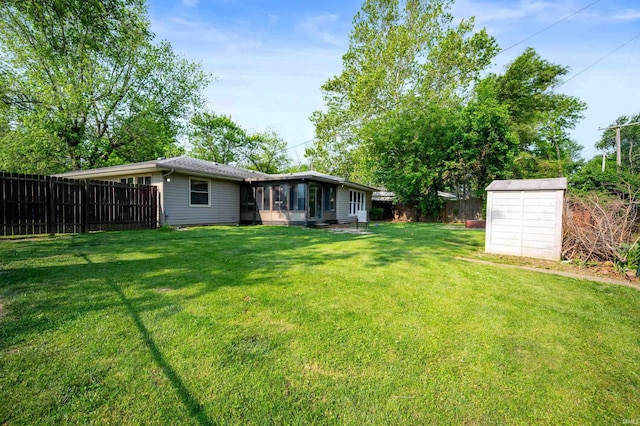 2408 W Sheffield Dr, Muncie, IN 47304 - view of yard with a sunroom