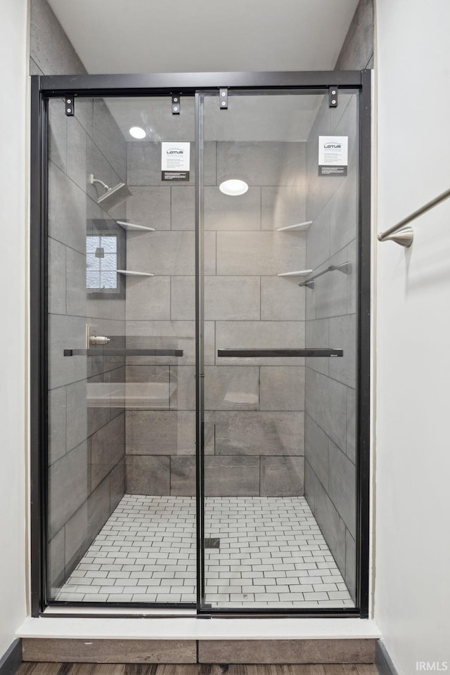 6226 Wheeling Ave, Muncie, IN 47304 - full bathroom featuring a shower stall