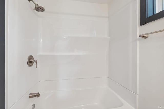6226 Wheeling Ave, Muncie, IN 47304 - full bath featuring bathtub / shower combination